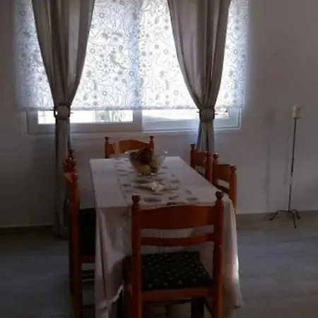 Kontes * Kardhakata
